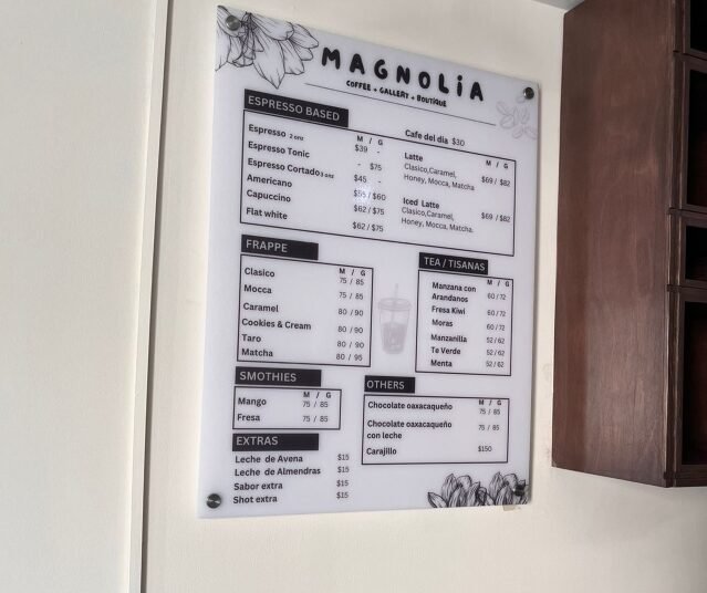 onecutvisual-menuenacrilico-brandingespacial